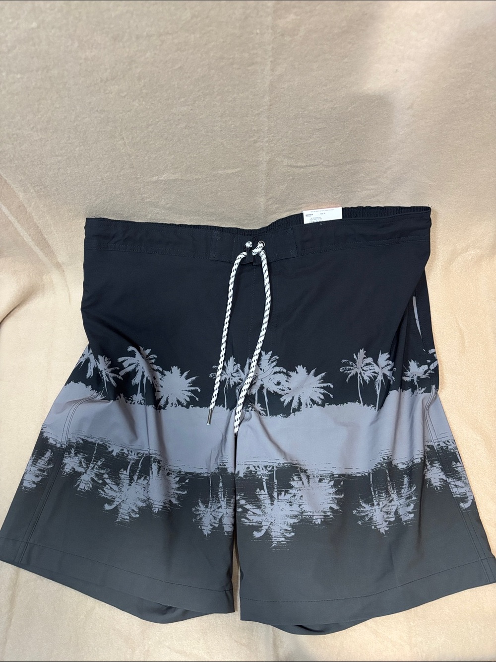 Sonoma Black and Gray Palm-Print Athletic Shorts Sz XL NWT